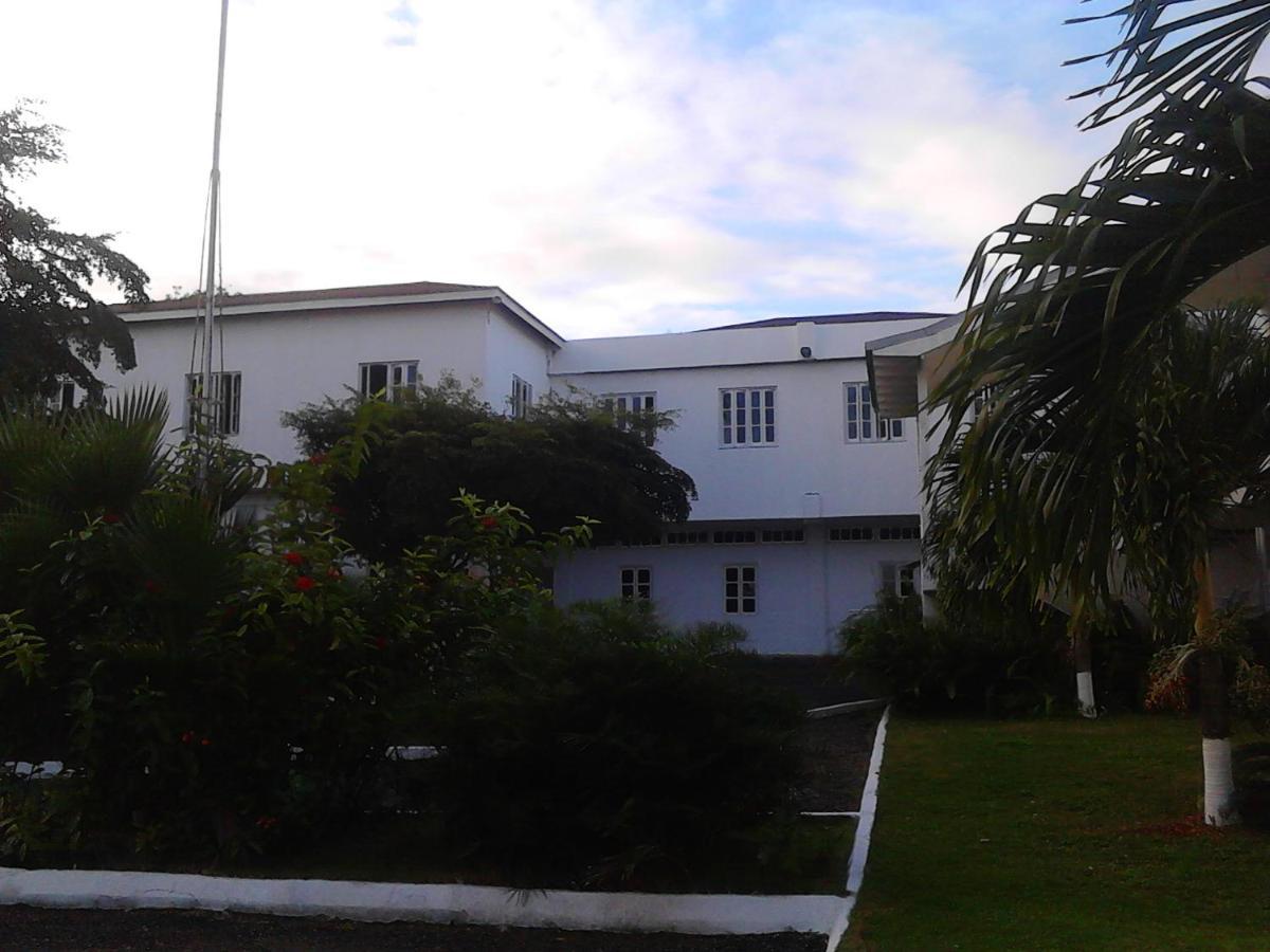 Bed and Breakfast Sea Shell Palms, Ocho Ríos Exterior foto