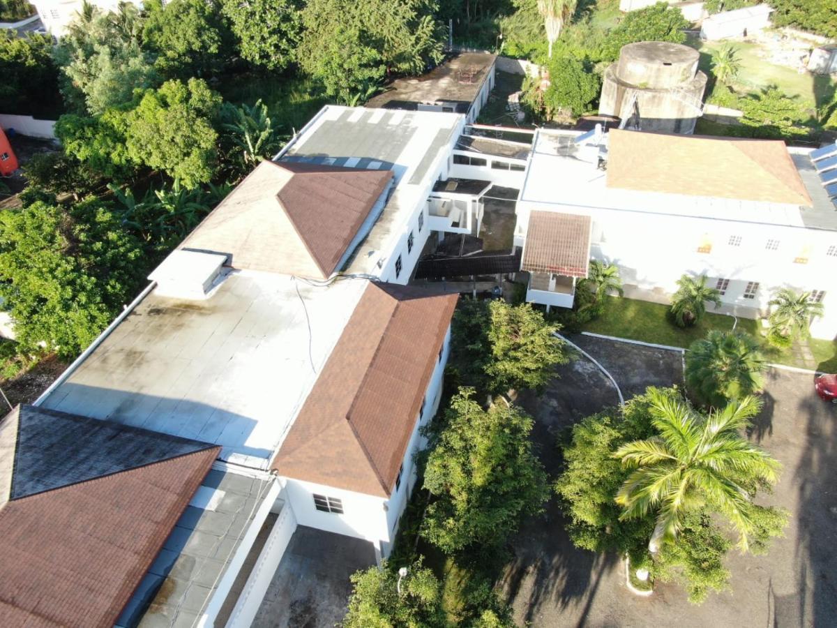 Bed and Breakfast Sea Shell Palms, Ocho Ríos Exterior foto